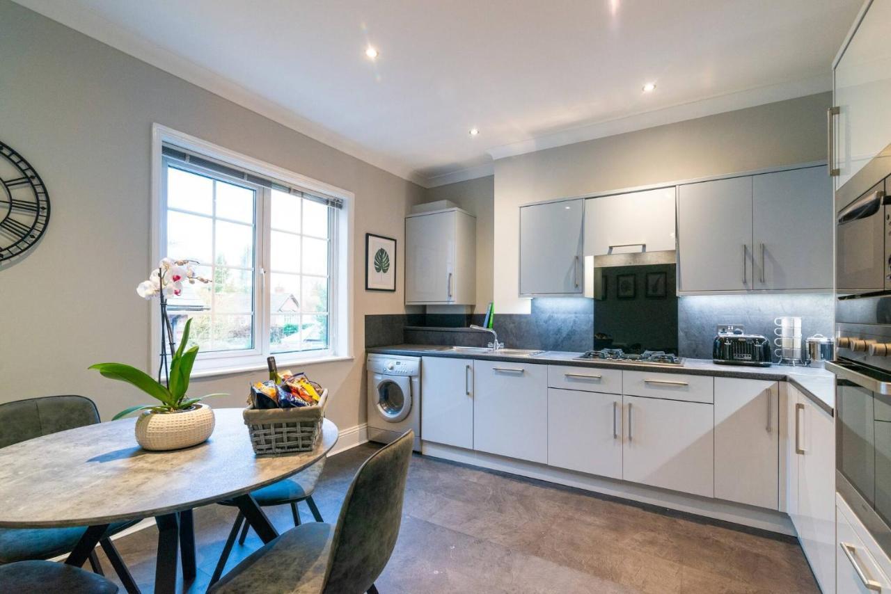 Modern Living 2 Bedroom Apartment South Wilmslow Eksteriør billede